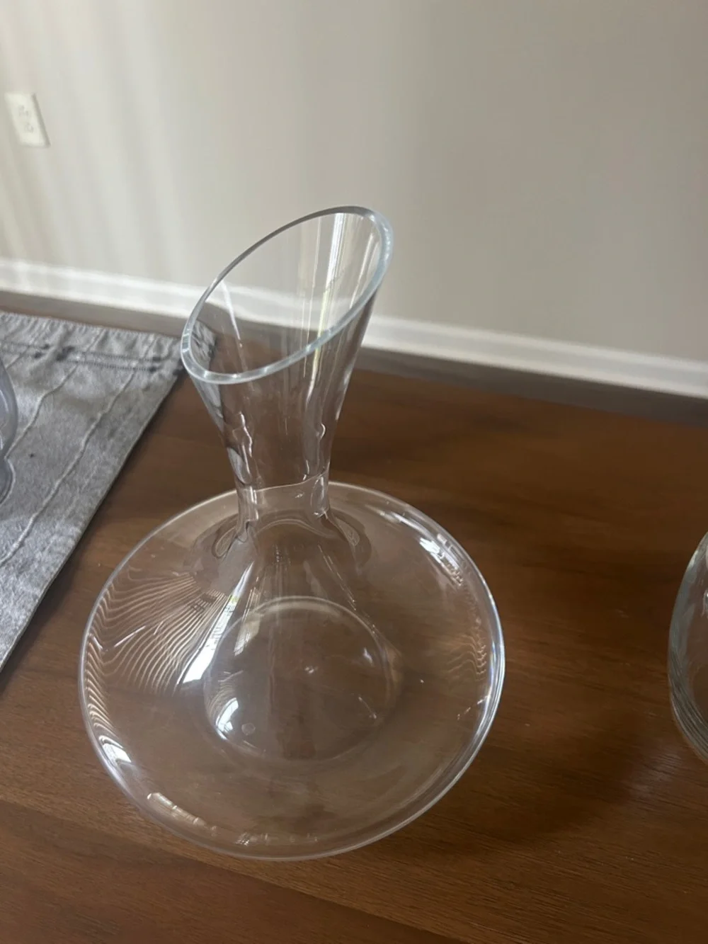 Clear Glass Wine Decanter - Elegant Home Accent
